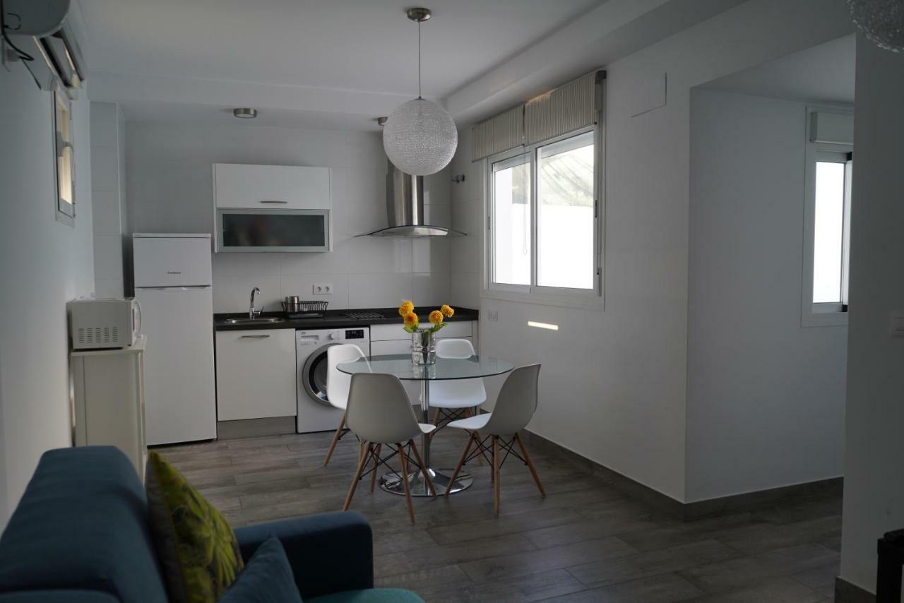 Atico Con Terraza En Alameda De Hercules Sevilla Eksteriør bilde