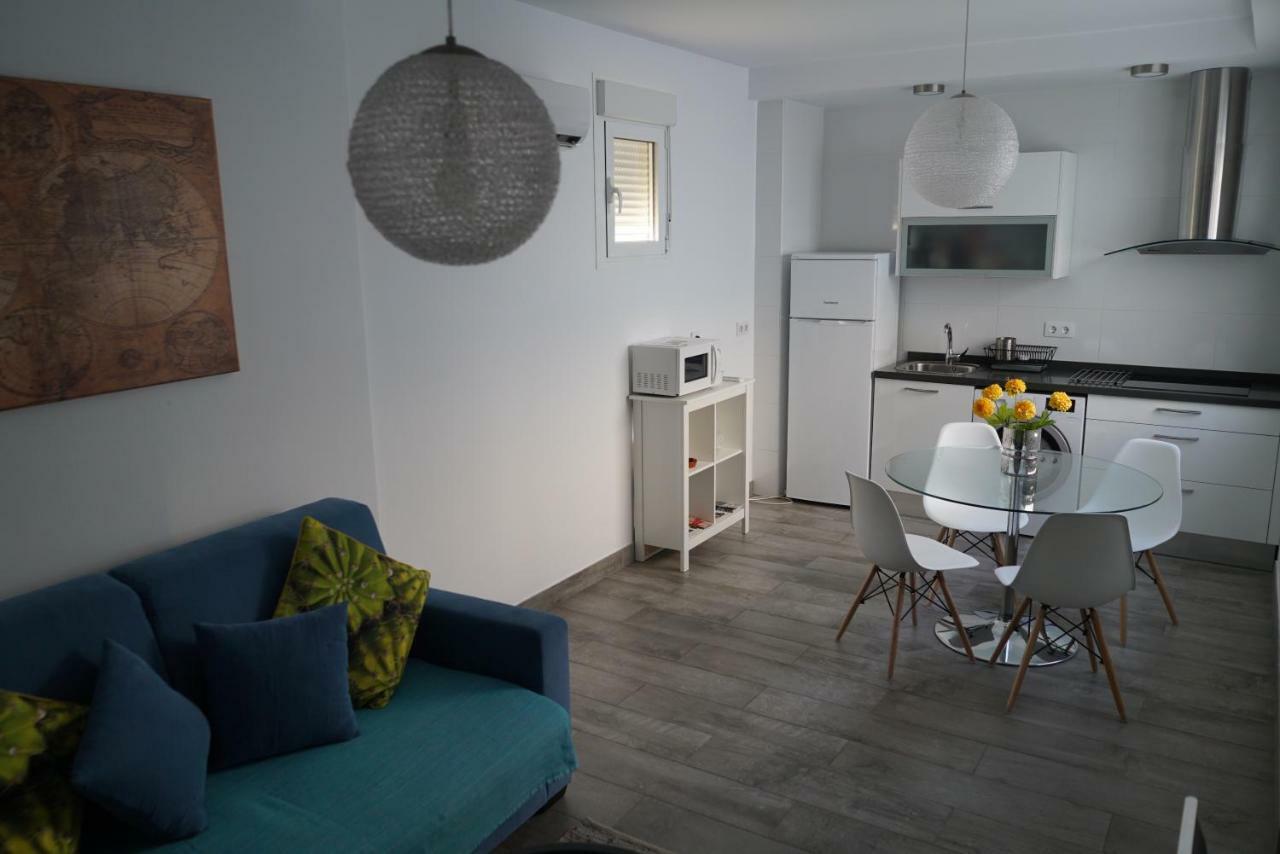 Atico Con Terraza En Alameda De Hercules Sevilla Eksteriør bilde
