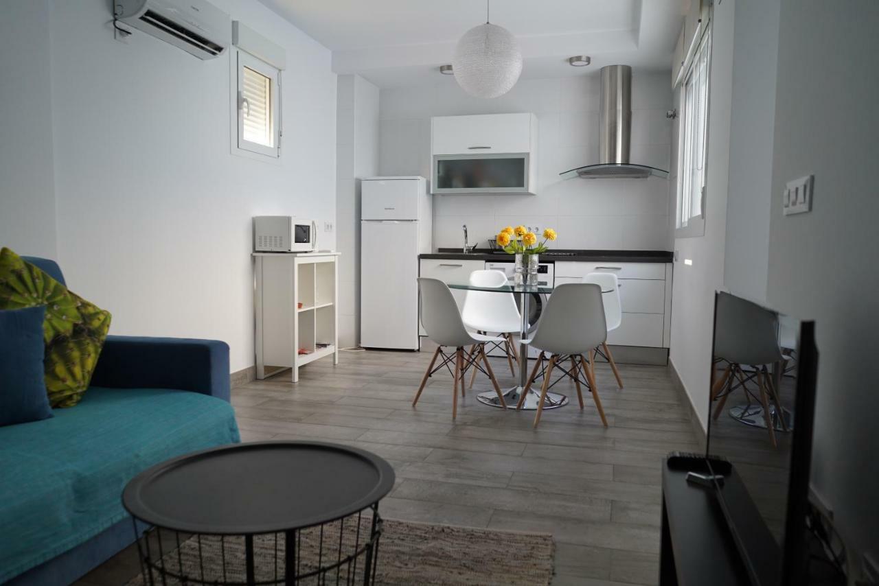 Atico Con Terraza En Alameda De Hercules Sevilla Eksteriør bilde