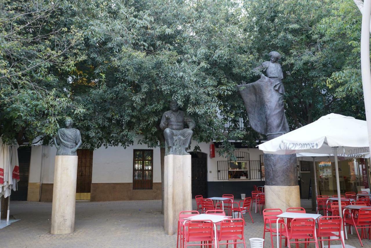 Atico Con Terraza En Alameda De Hercules Sevilla Eksteriør bilde